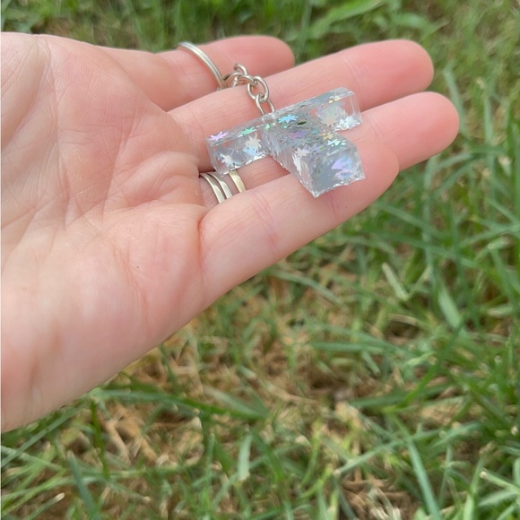 Holographic 420 Initial Keychain T Handmade With Resin - Picture 3 of 7